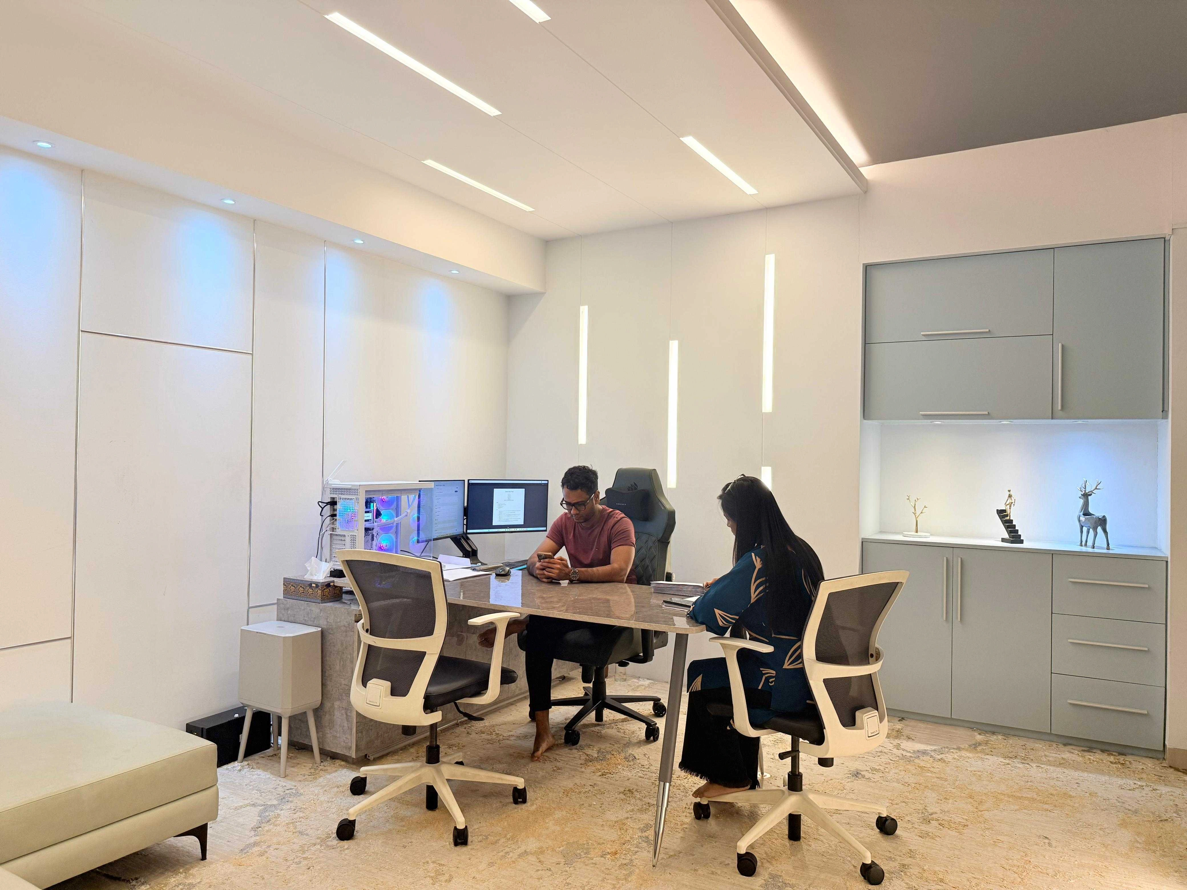 Axora contact visual 1